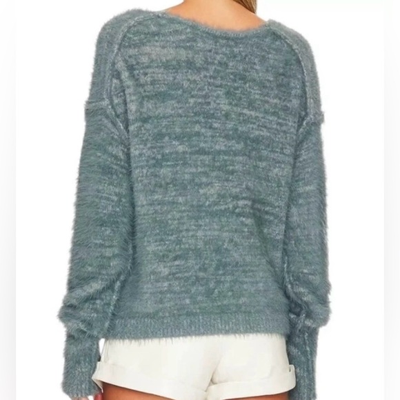 FREE PEOPLE Serendipity V Neck Fuzzy Sweater Size Small‎ - Picture 11 of 11